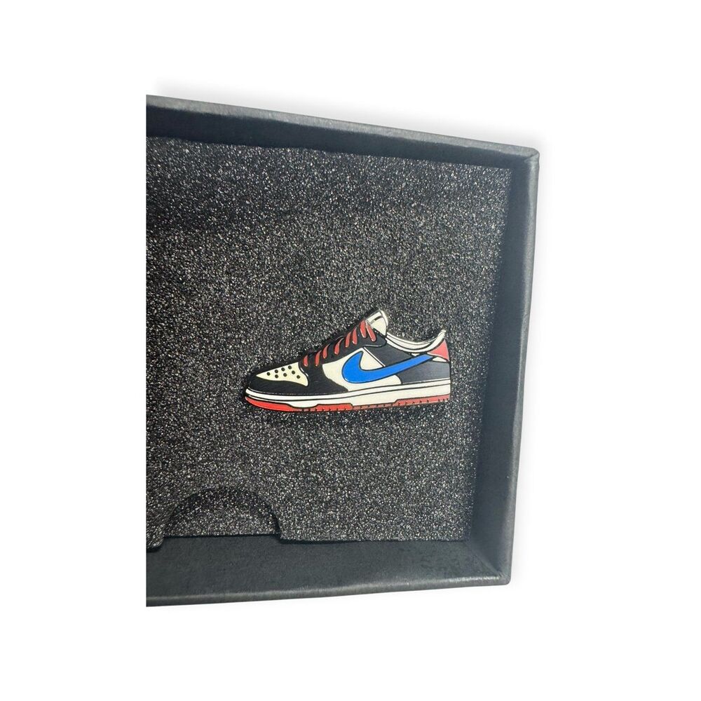 Nike Dunk Low Seoul Enamel Pin Retro Sneaker Pin